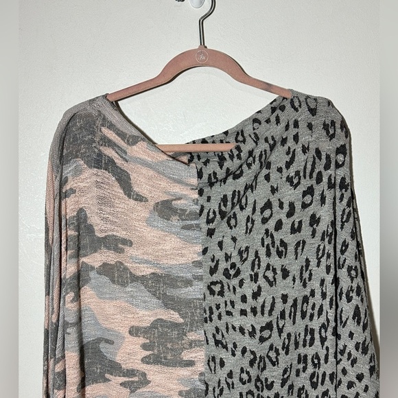 ODDY Pink Camo and Gray Animal Print Top Size M/L Boat Neck Dolman Sleeves - Picture 2 of 6